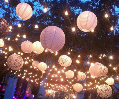 paper lanterns for weddings | Paper Lanterns Made Wedding Dreams Come True! | PaperLanternStore Blog Paper Lantern Making, Wadley Farms, Lanterns Hanging, Romantic Backyard, Backyard Wedding Decorations, Paper Lanterns Wedding, Lantern Ideas, Wedding Lanterns, Wedding Inspiration Summer