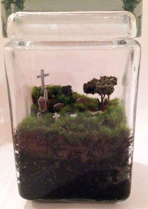 Cemetary terrarium idea Cemetery Terrarium, Gothic Cemetery, Witchcraft Diy, Halloween Fairy Garden, Goth Garden, Gothic Garden, Halloween Fairy, Adornos Halloween, Goth Decor