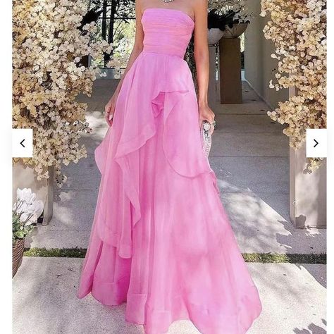 Look what I just found on Depop 🙌 https://depop.app.link/Tn4ZXU1ikzb Organza Prom Dress, Hot Pink Bridesmaid Dresses, Hot Pink Prom Dress, Pink Ball Gown, Prom Dresses Long Pink, Pink Long Dress, Prom Dress Color, Pink Corset, Maid Of Honour Dresses