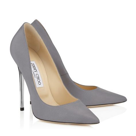 Jimmy Choo Anouk Silver Reflective Fabric Pointy Toe Pumps Metallic Heels Jimmy Choo, Hak Tinggi, Jimmy Choo Pumps, Pointy Toe Shoes, Shoes Silver, Classy Shoes, Jimmy Choo Heels, Silver Pumps, Fancy Shoes