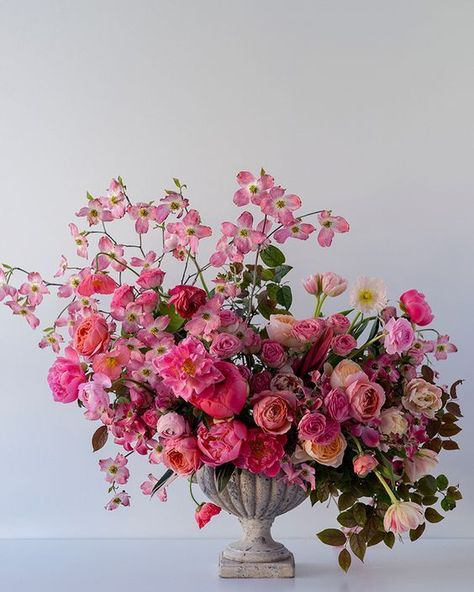 Easy Floral Arrangements, Diy Frühling, Spring Flower Arrangements, Diy Flores, Spring Floral Arrangements, Diy Arrangements, Floral Arrangements Diy, Flowers Arrangements, Flower Arrangements Diy