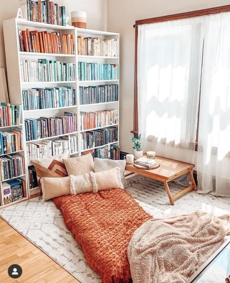 Bookshelves For Small Spaces Bedroom, Small Reading Room Ideas, Bookshelves For Small Spaces, Cosy Reading Corner, Living Room Nook, Bookshelf Inspiration, Bedroom Nook, Cozy Reading Corners, Home Library Design