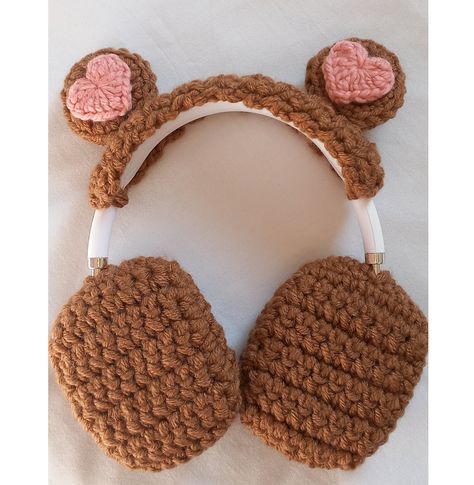 ✿ Semi covers (consist of two separate covers) and only upper cover are recommended only for Airpods max and Sony wh-1000xm5. However, if you want semi covers or only upper cover for different types of headphones, 2 more extra 'bow tying yarns' will be attached under the bear ears to prevent cover sliding off the headphone. ✿ Full covers (consist of one cover - you can see from last two photos) are recommended for other types of headphones (Sony wh-1000xm3/4, Bose, JBL, Beats...)  ✿ Ears of full