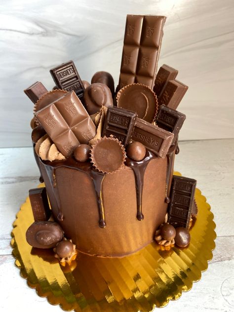 Loaded Chocolate Cake Decoration, Chocolate Cake Inspiration, Chocolate 50th Birthday Cake, Chocolate Cake With Candy On Top, Chocolate Lover Cake, Mums Birthday Cake, Chocolate Themed Cake, Chocoholic Cake, Chocolate Sweet Cake