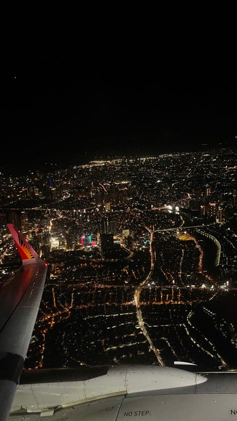 #airplane #skyline #manila Manila Aesthetic, Philippines Summer, Philippines Country, Boston Trip, Plane Ride, Manila Philippines, Aesthetic Pics, Night Aesthetic, Food Obsession