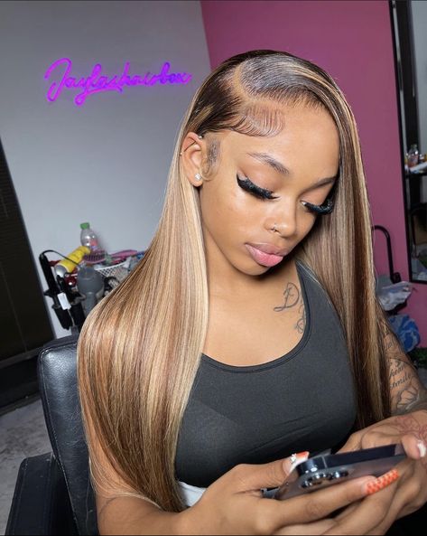 Blonde Wigs With Highlights, Honey Blonde Hair Lace Frontal, Straight Honey Blonde Wig, Light Brown Honey Blonde Lace Front Wig, Brown Human Hair Wigs, Straight Colored Wig, Honey Blonde Quick Weave Black Women, Honey Blonde Side Part Wig, Straight Highlighted Wig