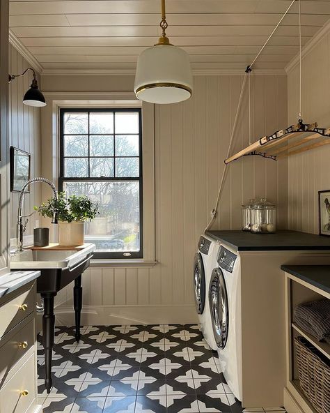 Scandinavian Laundry Room, Landry Room, Jean Stoffer, Greenwich House, Traditional Laundry Room, Pass Through Window, Antique House, Farmhouse Laundry Room, Modern Laundry Rooms