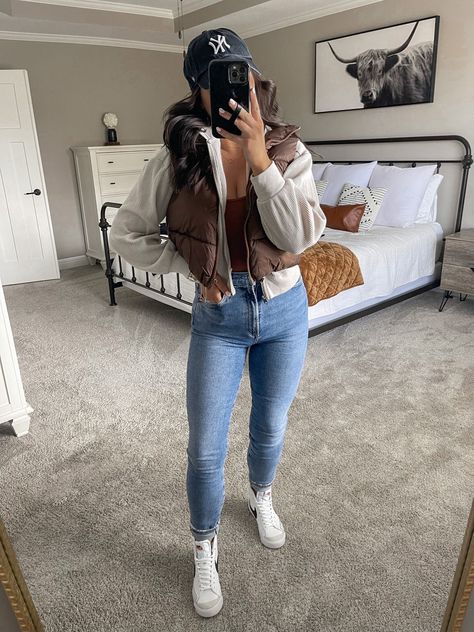 Outfits With Nike Blazers, Nike Blazers Outfit, Puffer Vest Outfit, Vest Outfits For Women, Looks Country, Wardrobe Tips, Outfits Chic, Nice Style, Cute Fall Outfits