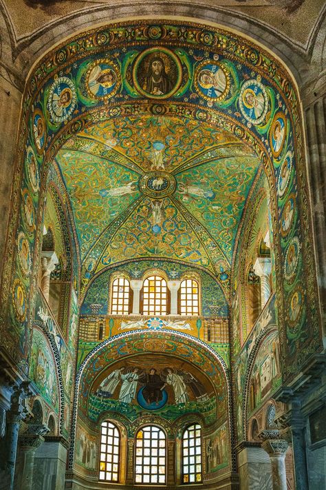 San Vitale, Ravenna Mosaics, Ravenna Italy, Things To Do In Italy, Byzantine Art, Italy Travel Tips, Italy Travel Guide, Architectural Details, Italy Vacation