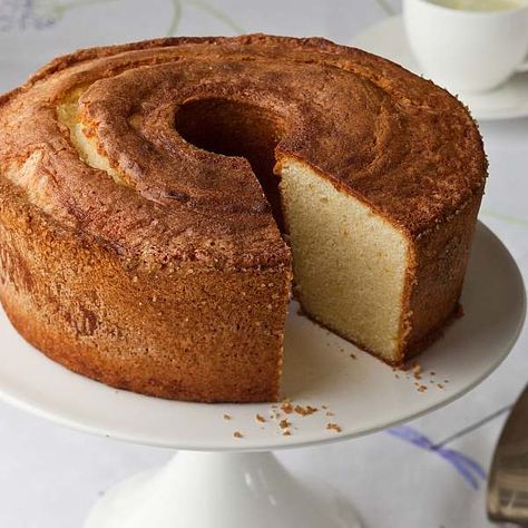 Perfect Pound Cake - Barefoot Contessa Honey Vanilla Pound Cake, Perfect Pound Cake Recipe, Perfect Pound Cake, Vanilla Pound Cake, Barefoot Contessa Recipes, Ina Garten Recipes, Pound Cake Recipe, Barefoot Contessa, Pound Cake Recipes