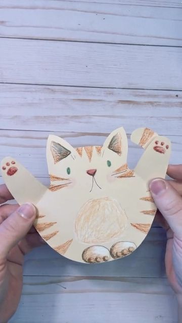 Hug Your Cat Day, Craft To Make, Art Education Lessons, Kid Projects, Craft Card, Paper Crafts Card, Art Attack, Great Cat, Cat Crafts