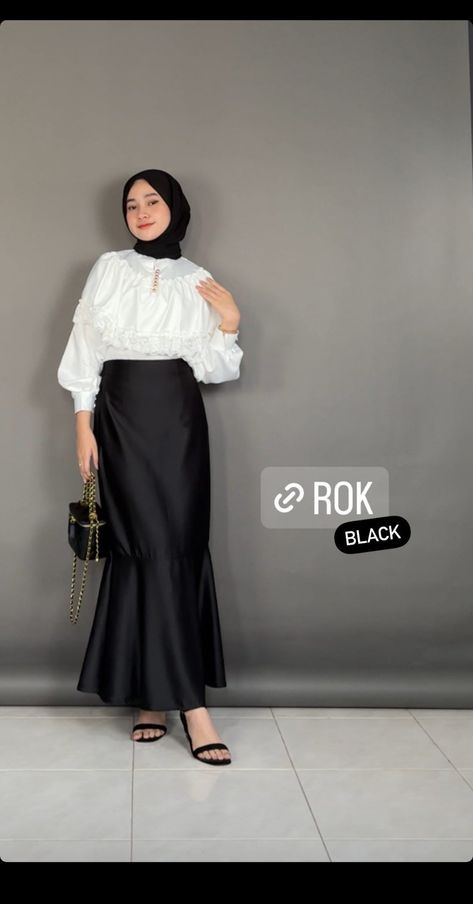 #monokrom#rok#skirt#duyung#kondangan#inspirasioktd#hijabers Outfit Rok Hitam, Dress Kondangan Modern Hijab, Outfit Kondangan Casual Non Hijab, Outfit Kondangan Simple Hijab, Kondangan Casual Hijab, Dress Kondangan Modern, Outfit Kondangan Casual, Kondangan Simple, Kondangan Outfit