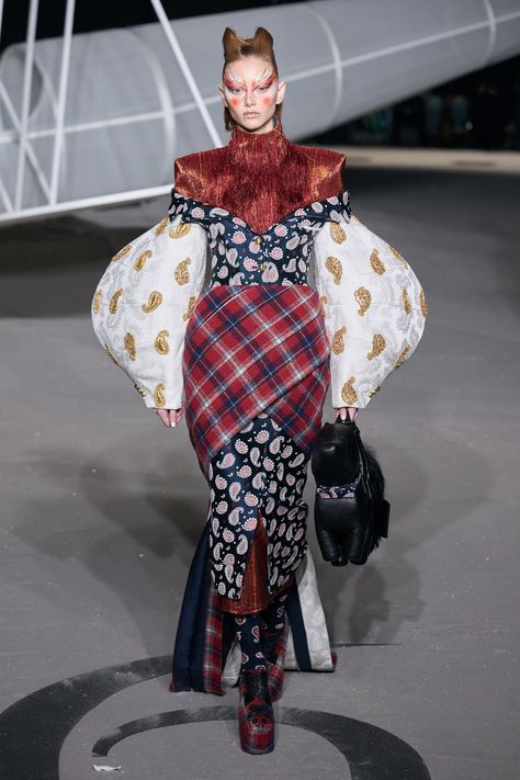 Thom Browne FW23 RTW Runway Inspiration, Best Of Fashion Week, Fall 2023 Ready To Wear, 2023 Ready To Wear Collection, Hello Fashion, 2023 Ready To Wear, Womenswear Fashion, Copenhagen Fashion Week, Futuristic Fashion