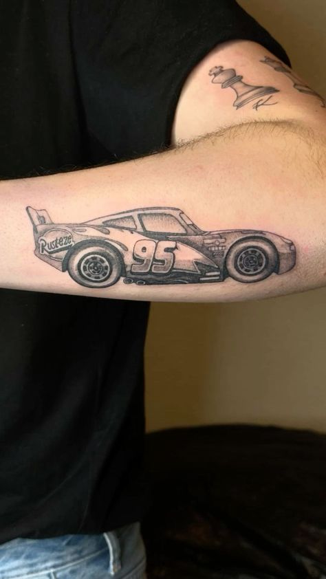 Doc Hudson Tattoo, Lightning Mcqueen Outline, Lightening Mcqueen Tattoos, Lighting Mcqueen Tattoos, Lightning Mcqueen Tattoos, Lighting Tattoo Men, Car Tattoo Sleeve, Car Themed Tattoos, Lightning Mcqueen Tattoo Ideas