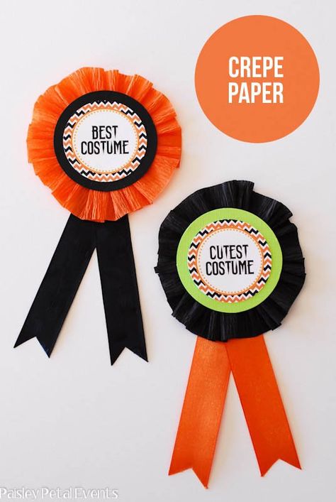 Paper Plate Awards, Costume Awards, Halloween Costume Awards, Award Ribbons, Pumpkin Decorating Contest, Award Ideas, Diy Event, Diy Halloween Costume, Halloween Ribbon