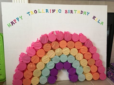 Rainbow Birthday Party Pinata, Rainbow Punch Pinata, Rainbow Party Games Activities, Rainbow Birthday Diy, Trolls Birthday Games, Cloud 9 Birthday Party Games, Trolls Birthday Activities, Care Bear Party Games, Rainbow Birthday Games