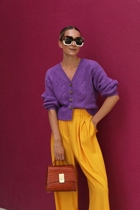 Color Outfits, Colour Combinations Fashion, Color Blocking Outfits, Color Combinations For Clothes, Yellow Pants, Moda Chic, Pullover Outfit, Purple Outfits, Purple Sweater