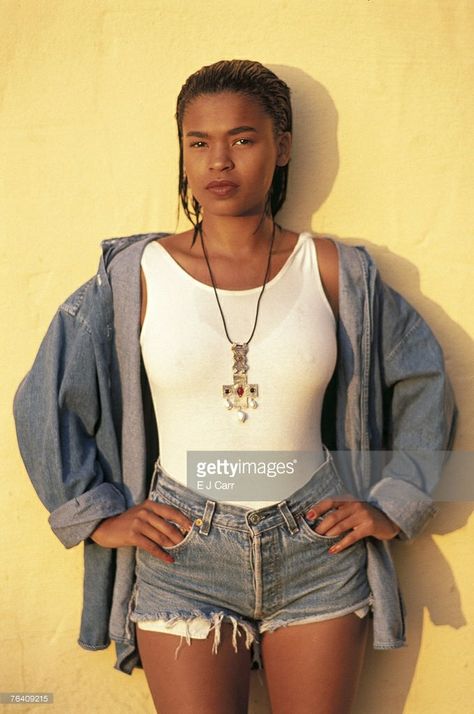 MiSS Nia Long Nia Long 90s Outfits, Look Hip Hop, Black 90s Fashion, Love Jones, Nia Long, Olivia De Havilland, Black Celebrities, 90s Outfit, Looks Black