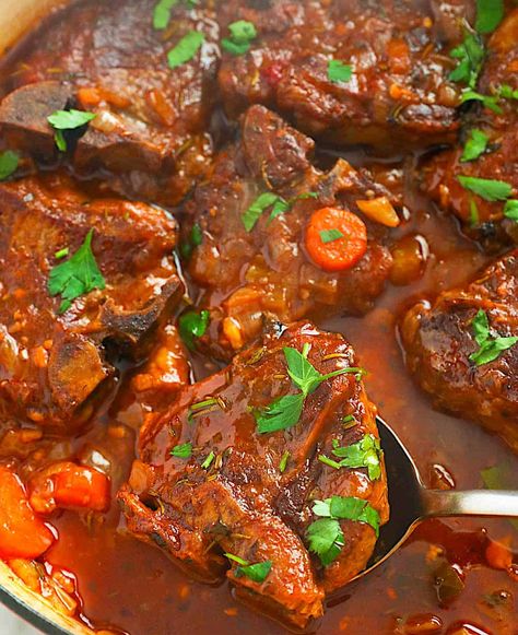 Loin Chops Recipes Lamb, Balsamic Lamb Chop Recipes, French Lamb Chop Recipes, Lamb In Dutch Oven, Lamb Chop Recipes Dutch Oven, Spiced Lamb Chops, Easy Lamb Shoulder Chop Recipes, Winter Lamb Recipes, Lamp Loin Chop Recipe