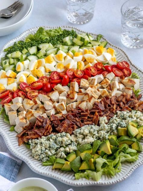 Cobb Salad Recipe | Ain't Too Proud To Meg Cobb Salad Platter, Salads For Christmas Lunch, Salad Presentation Ideas, Cobb Salad Ingredients, Salad Presentation, Big Salads, Salad Buffet, Fancy Salads, Cobb Salad Recipe