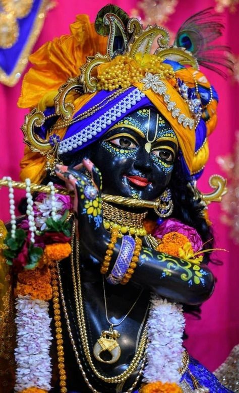 Whatsapp Pictures, Krishna Hd, Krishna Bhagwan, Kanha Ji, Shree Krishna Wallpapers, New Wallpapers, Hanuman Photos, Beautiful Butterflies Art, Aesthetic Shorts