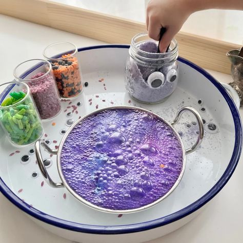 DIY Magical Potion Fizz Powder – The Littles Learn How To Make Potions, River Crafts, Potions For Kids, Potion Kit, Diy Sensory Toys, Farmers Market Stand, Magical Potion, How To Make Magic, Sensory Tray