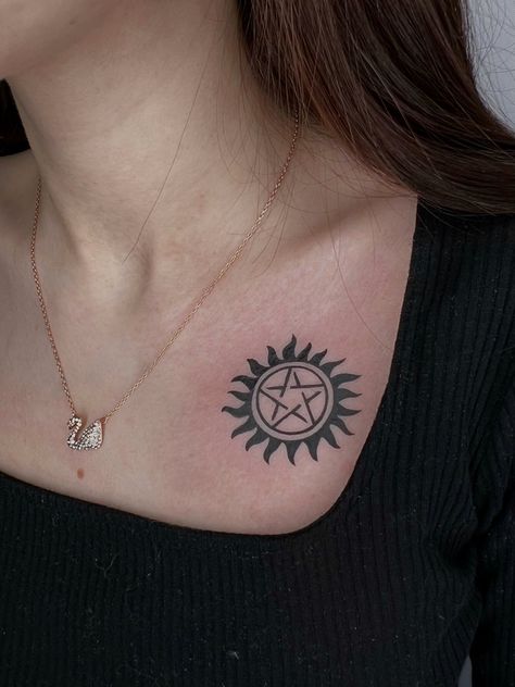 Winchester Tattoo, Spn Tattoo, Dean Tattoo, Dean And Sam Winchester, Fandom Tattoos, Art Tattoo Ideas, Supernatural Dr, Supernatural Tattoo, Minimalist Tattoo Ideas