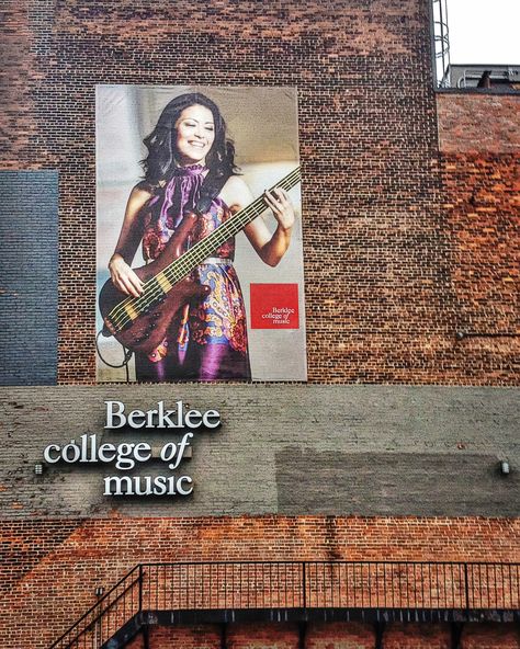 Berklee School of Music. Berklee College Of Music Aesthetic, Berklee College Of Music, Dream School, Learn To Fly, Dream Baby, Music Aesthetic, Study Hard, Vision Board, Boston