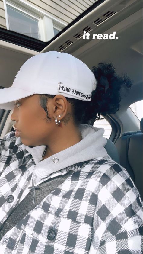 Bun With Hat Black Women, Baseball Cap With Braids Black Women, Low Bun With Hat Black Women, Baseball Cap Hairstyles, Cap Hairstyles, Natural Hair Bun Styles, Beautiful Photoshoot Ideas, Kendall Style, Pelo Afro