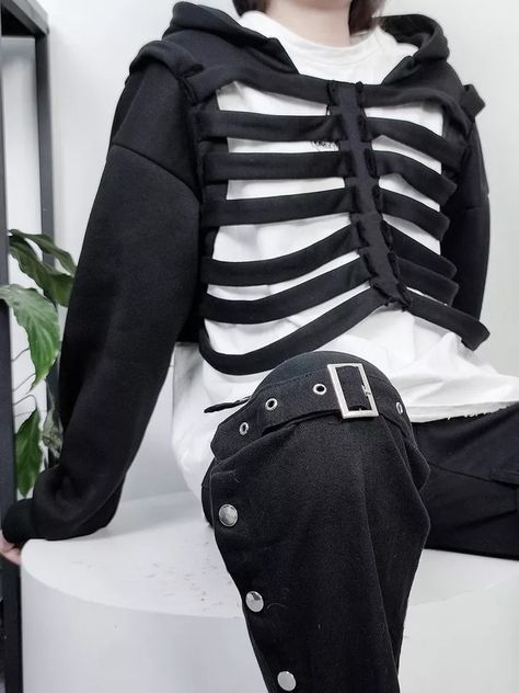 Rib Cage Corset, Goblin Outfit, Cut Out Hoodie, Dnd Diy, Emo Streetwear, E Girl Clothes, Pinterest Wardrobe, Festival Mode, Skeleton Hoodie