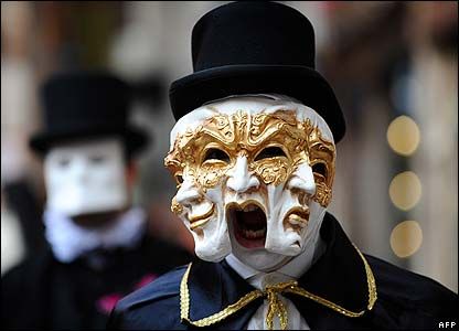 CARNIVAL GLAMOUR Venice Carnival Costumes, Costume Venitien, Venice Mask, Venetian Carnival Masks, Carnival Of Venice, Venetian Masquerade, Venetian Masks, White Mask, Venetian Mask