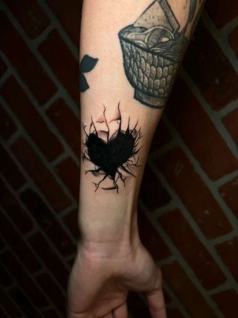 Small Black Cover Up Tattoo, Heart Coverup Tattoo, Dark Wrist Tattoo Cover Up, Cover Up Tattoos Men, Trapped Tattoo, Cover Tattoo Ideas Black, Heart Cover Up Tattoo, Small Coverup Tattoo Ideas, Corazon Tattoo