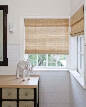 purchasing natural woven shades — THE PLACE HOME Roman Shades Living Room, Roman Shades Kitchen, Bathroom Window Coverings, Barnwood Ideas, Living Room Shades, Kitchen Shades, Kitchen Window Valances, Shades Window, Wooden Shades