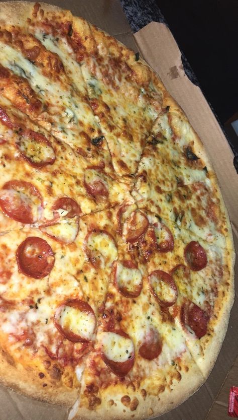 Pizza Fake Story, Food Doctor, Fake Story, Food Obsession, Pepperoni Pizza, Food Photo, Food Pictures, Food And Drink, Pizza