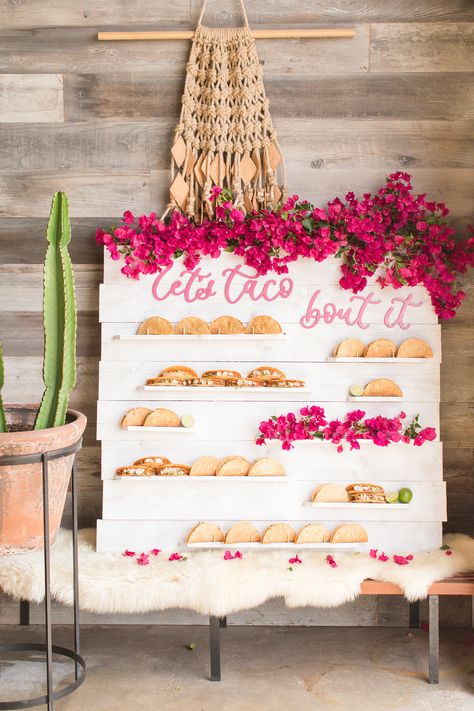 20 Wedding Food Walls That Will (Literally) Elevate Your Big-Day Cuisine Cocktail Hour Food, Bridal Shower Themes, Diy Dessert, Coachella Party, Spring Bridal Shower, Donut Wall, Dessert Party, Boda Mexicana, Taco Bar