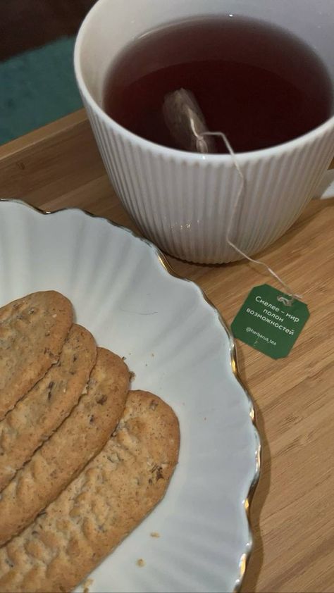 #tea #cookies #food #teatime #girly #beauty #beautyblog #evening #selfcare #aesthetic Tea With Cookies Aesthetic, Tea And Cookies Aesthetic, Tea And Biscuits Aesthetic, Teatime Aesthetic, Tea With Cookies, Selfcare Aesthetic, Tea Cookies, Lockwood And Co, Tea Break