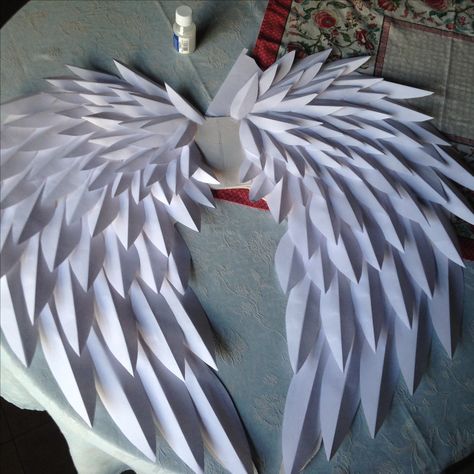 Paper Angel Wings Diy, Diy Wings Angel, Angel Crafts For Preschoolers, Paper Angel Wings, Angel Wings Diy, Angel Costume Diy, Diy Angel Wings, Angel Wings Art, Diy Angels