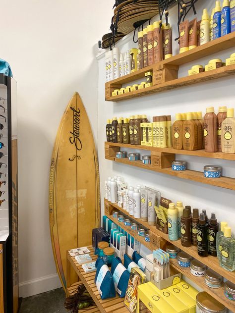 Coastal Gift Shop, Beachy Coffee Shop, Surf Shop Interior, Surf Shop Aesthetic, Surf Cafe, Surf Shops, Surf Room Decor, 2014 Tumblr, Surf Room