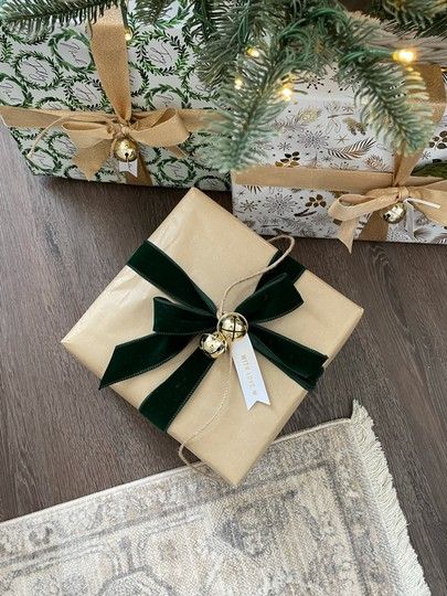 Velvet Ribbon Gift Wrapping, Small Christmas Gift Wrapping Ideas, Green Ribbon Christmas Wrapping, Christmas Wrapping Ideas Velvet Ribbon, Christmas Wrapping With Bells, Velvet Ribbon Present, Christmas Wrapping With Velvet Ribbon, Velvet Ribbon Christmas Gift Wrapping, Traditional Christmas Wrapping Ideas