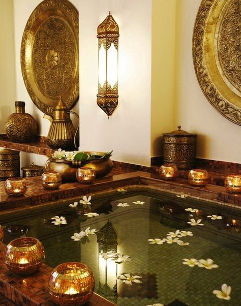 Nice Goddess House, Goddess Room, Moroccan Bathroom, Design Marocain, Indoor Spa, Moroccan Decor, Pool Ideas, Bathtubs, Spirituality Energy