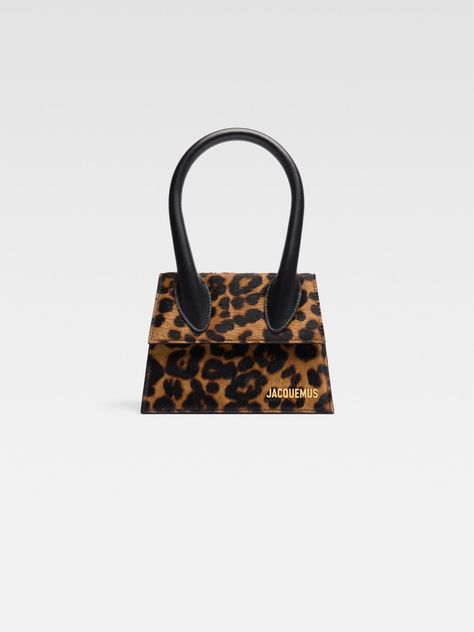 Official website Le Chiquito Moyen, Printed Leather Bag, Leopard Print Bag, Jacquemus Bag, Leopard Bag, Navy And Green, Metallic Logo, Small Leather Goods, Printed Leather