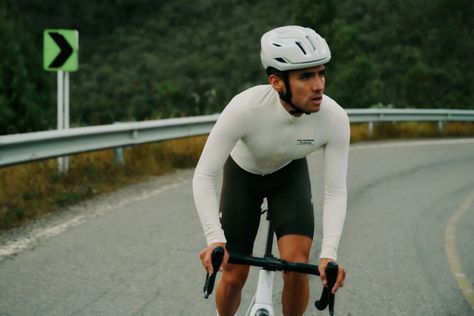 Cycling Outfit Men, Cycling Inspiration, Pas Normal Studios, Pas Normal, Bike Training, Bike Photography, Biking Outfit, Cycling Apparel, Comfortable Socks