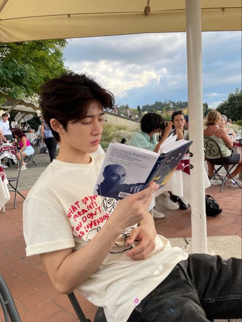 Boyfriend Material, Log In, Log, Reading