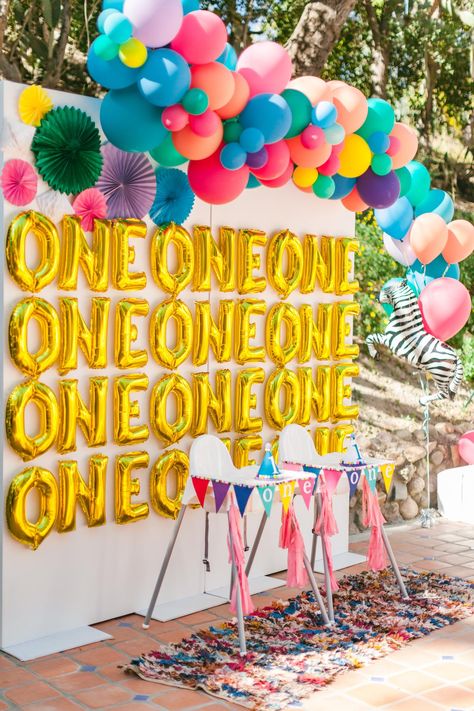 Wild Ones Twin Birthday, Twin Birthday Party, Twin Birthday Themes, 1 Year Birthday Party Ideas, Kids Party Centerpieces, Modern Birthday Party, Twin Birthday Parties, 100th Birthday Party, Where I Want To Be