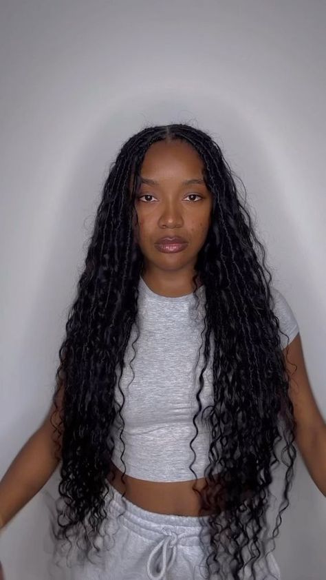 Soft Locs Goddess, Dearra Locs, Faux Locs Styles With Curls, Locs With Sew In, Locs Hairstyles With Curls, Fox Locs Hairstyles For Black Women, Long Locs With Curls, Soft Boho Locs, Boho Twist With Curls