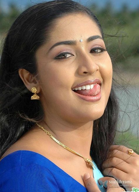 Navya Nair, Indian Natural Beauty, Kids Names, Celebrity Kids, Beautiful Women Over 40, Desi Beauty, Beauty Women, Thing 1, Wallpapers