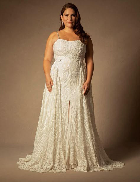 Gown With Detachable Skirt, Curvy Wedding Dress, Curvy Wedding, Boho Plus Size, Detachable Skirt, Plus Size Wedding Gowns, Plus Size Bride, Curvy Bride, Elopement Dress