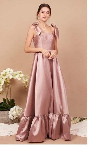 Debut Dresses, Bm Dresses, Organza Suits, Bridesmaid Dresses Long Chiffon, Designer Bridesmaid Dresses, Fancy Dresses Long, Mother Wedding Dress, Satin Bridesmaid Dresses, Statement Dress