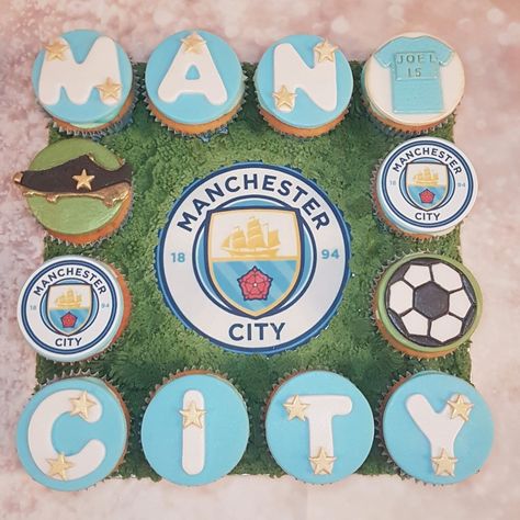 Manchester City Cookies, Man City Cupcakes, Manchester City Cupcakes, Team Cupcakes, Cupcake Board, City Cake, Man City, Cake Decorating Tips, Manchester City