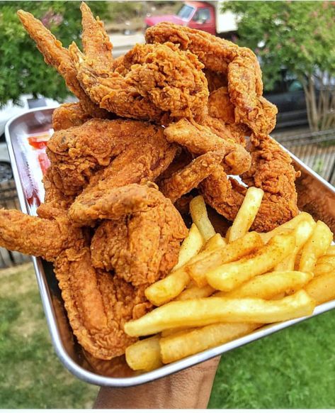 Ayam Goreng, Läcker Mat, God Mat, Think Food, Deilig Mat, Food Goals, Food Obsession, French Fries, Pretty Food